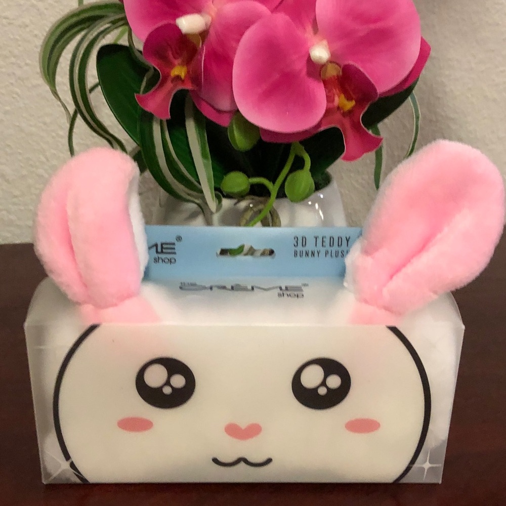 Plush Bunny Ear Spa Headband - White with Pink Ears